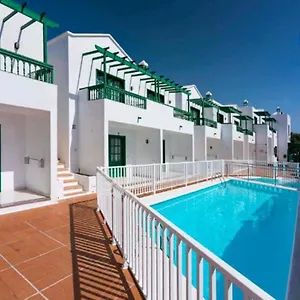 Beautiful Spacious 1-bed With Aircon Apartamento